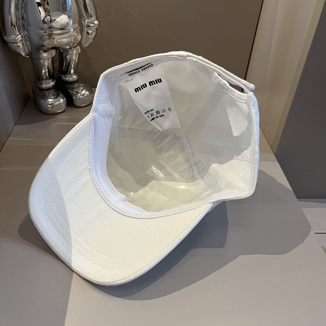 Miu Miu Caps